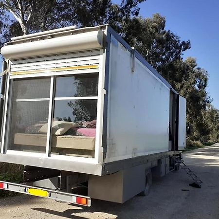 Luxury Caravan Truck In The Golan HeightsBruchim Qela' Alon エクステリア 写真